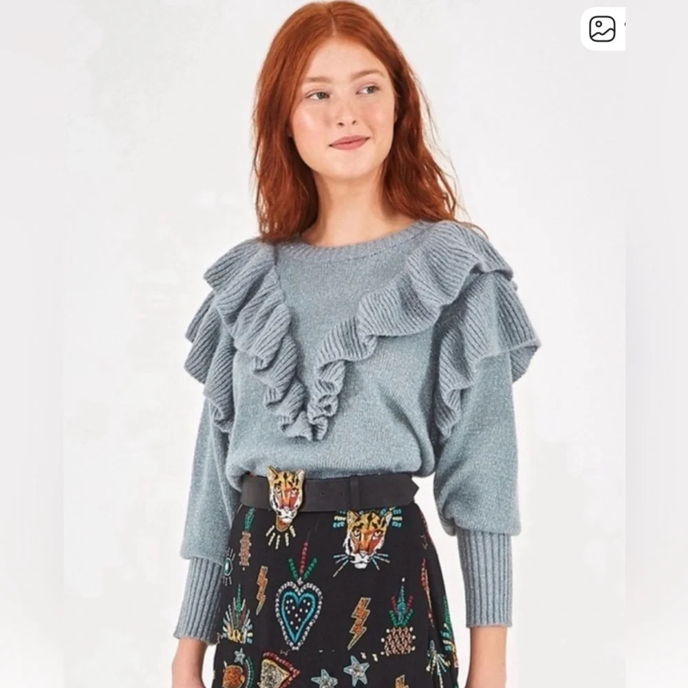 FARM RIO SILVER BLUE RUFFLE SWEATER SIZE SMALL